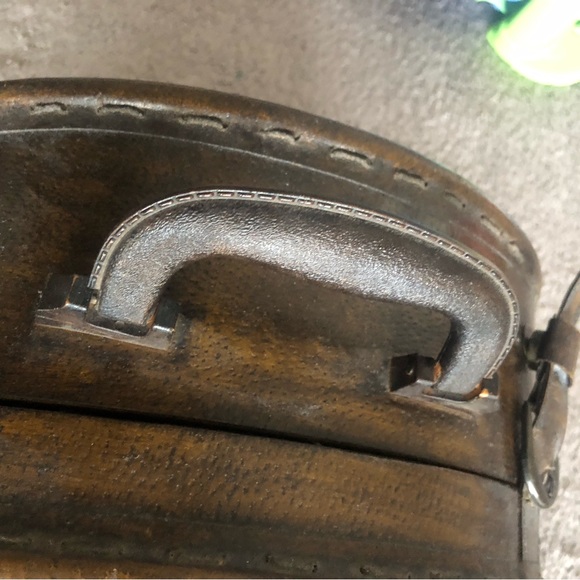 Vintage Hardshell Travel Traincase Hat Box - Picture 16 of 16